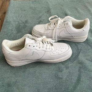 Nike AF1 white missing insoles